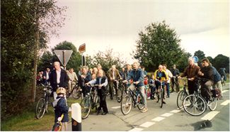 dorfgemeinschaft Radwegeinweihung 2002